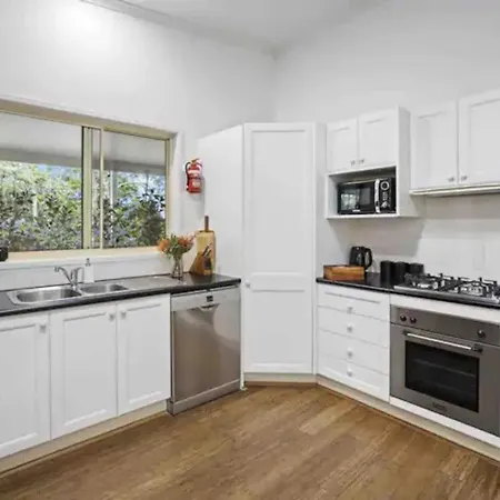 Green View Retreat Only 7 Minutes To Terrigal Beach Kincumber Exterior photo